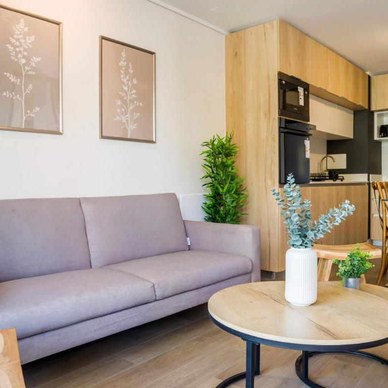 Chic Las Condes Apt Balcony & Pool Access - Apartment - 8