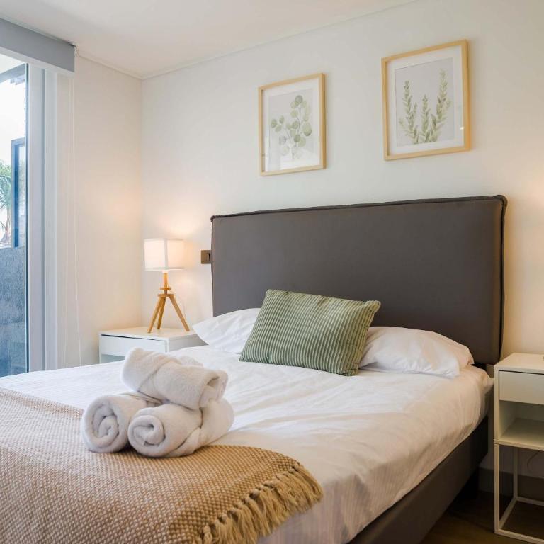 Las Condes 1BR Sleeps 3 near Metro Magallanes - Apartment - 5