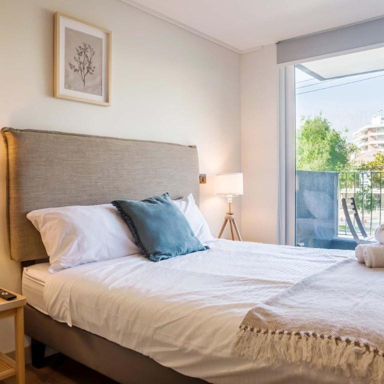 Chic Studio in Las Condes with City Views - Apartment - 8