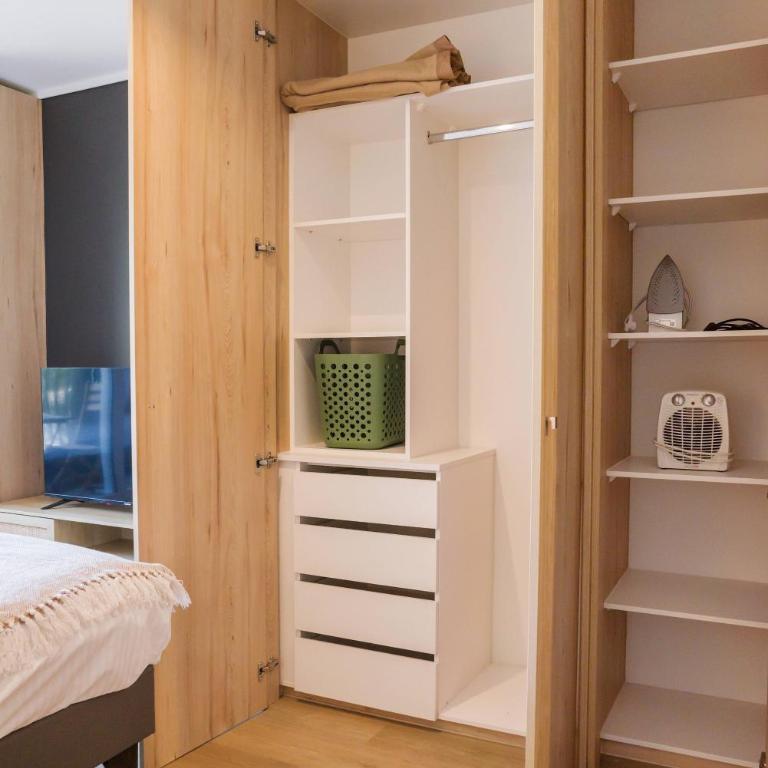 Chic Studio in Las Condes with City Views - Apartment - 19