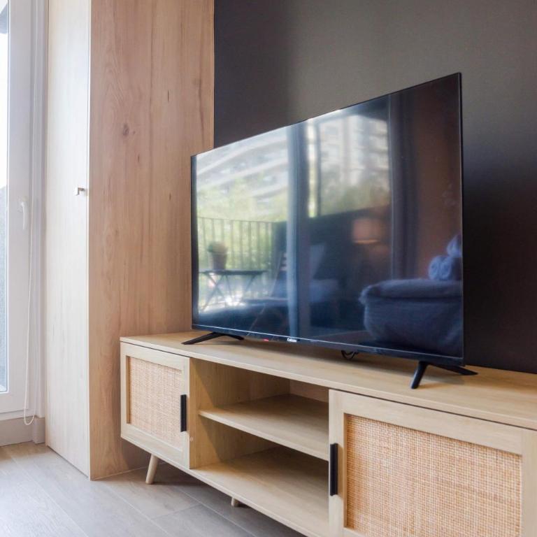 Chic Studio in Las Condes with City Views - Apartment - 23
