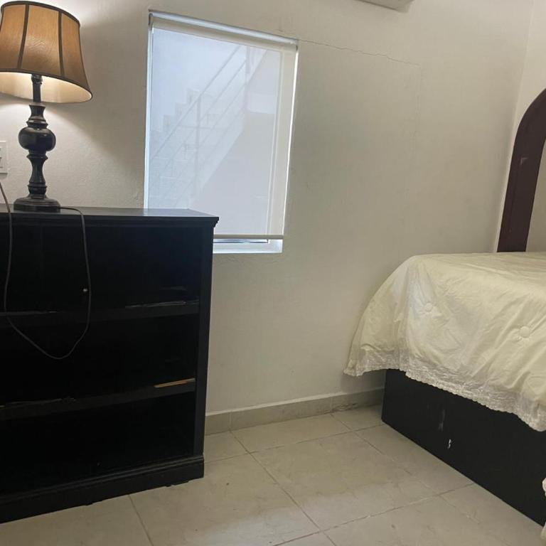 depa a 15 min del aeropuerto y a 10 del estadio uanl a 10 min de estadio rayados - One-Bedroom Apartment - 1