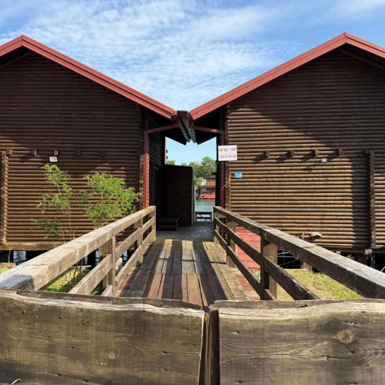 Sara Riverside Cottage - One-Bedroom House - 2