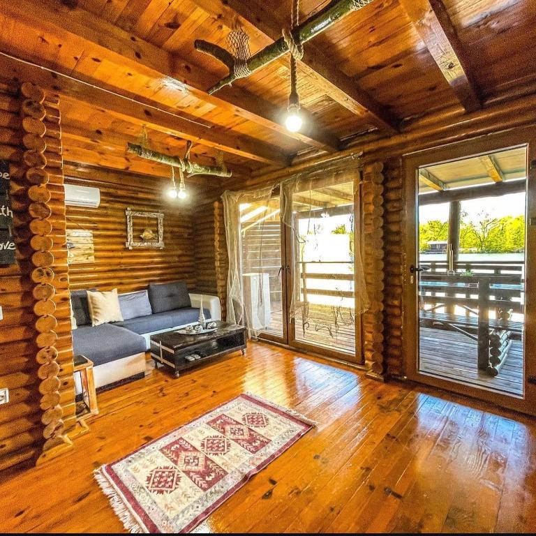 Sara Riverside Cottage - One-Bedroom House - 9