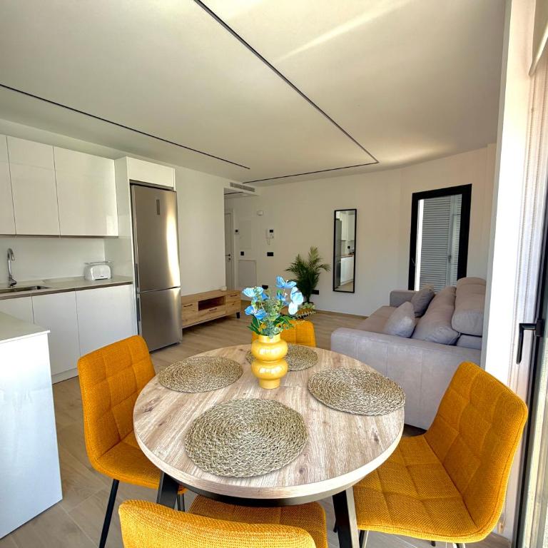Apartamento 2 habitaciones los boliches beach Fuengirola - Apartamento de 2 dormitorios - 4
