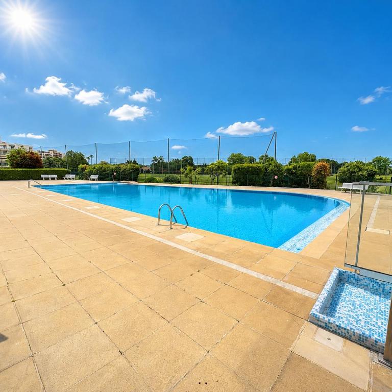 Studio Cannes marina - Studio - Vue sur Piscine - 1