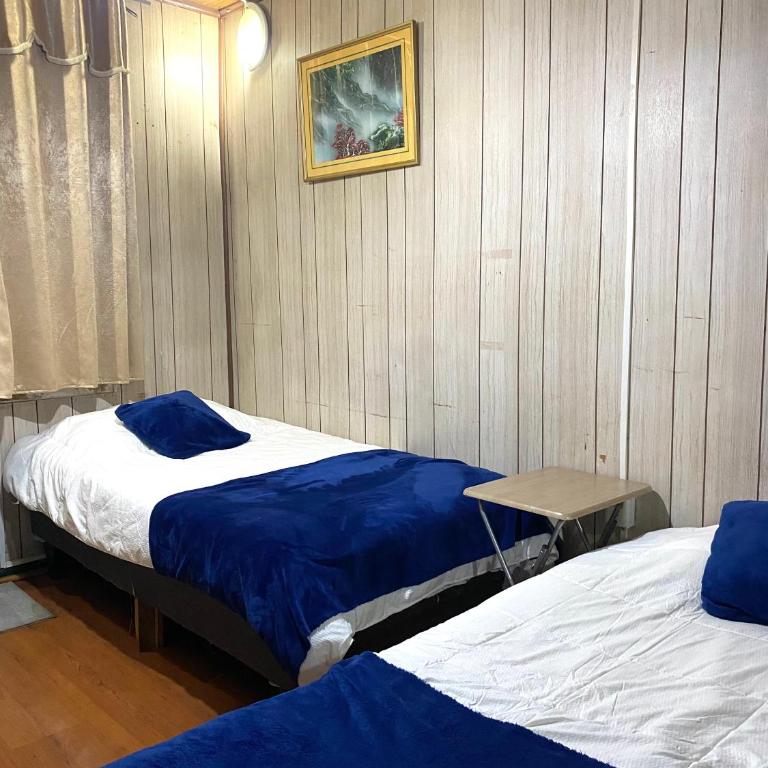 Family House del Rey - Habitación Doble con baño - 2 camas - 4