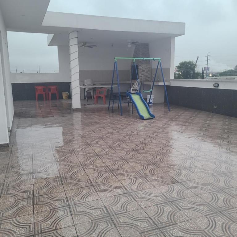 oriente con cama doble a 15 min de estadio - One-Bedroom Apartment - 1