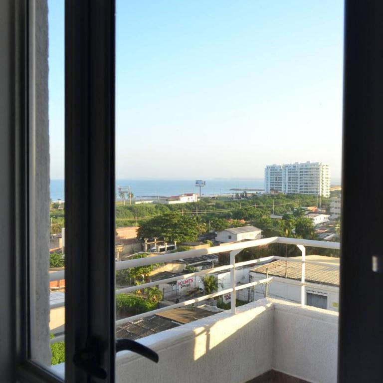 Beautiful Condo at Cartagena's Beach Front - Three-Bedroom Apartment - 14