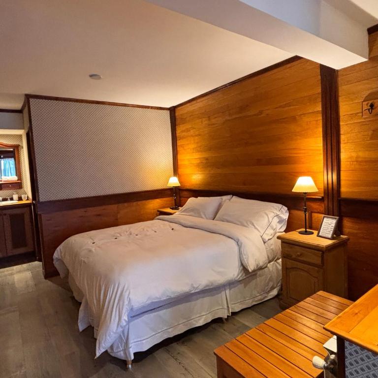 Ushuaia Lodge - Habitación Doble Superior con vistas al canal Beagle - 4