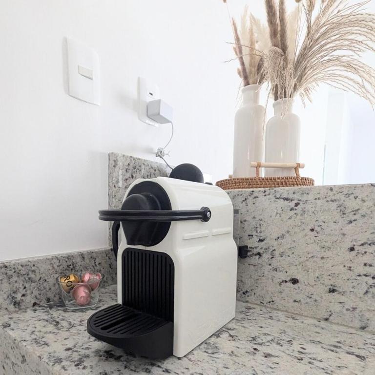 Resort Vibes King bed pool balcony 10 min to Beach - Two-Bedroom Apartment with Balcony - 9