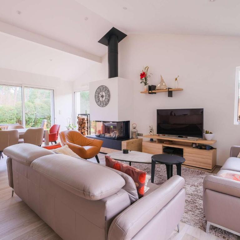Maison de charme à Biscarrosse Plage, 8 pers, proche océan, jardin spacieux, terrasse, annexe. - FR-1-877-40 - Villa - 1