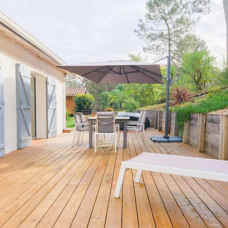 Maison de charme à Biscarrosse Plage, 8 pers, proche océan, jardin spacieux, terrasse, annexe. - FR-1-877-40 - Villa - 2
