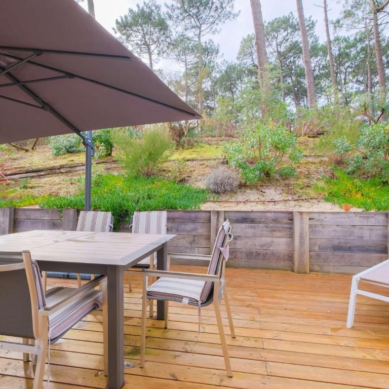 Maison de charme à Biscarrosse Plage, 8 pers, proche océan, jardin spacieux, terrasse, annexe. - FR-1-877-40 - Villa - 4