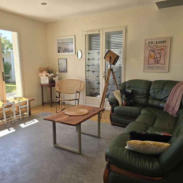 Villa 9 pers. avec piscine chauffée proche centre-ville, Biscarrosse - FR-1-877-38 - Villa - 3