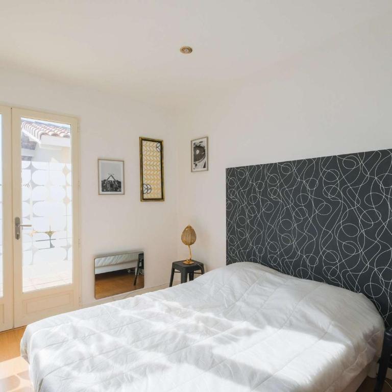Villa 9 pers. avec piscine chauffée proche centre-ville, Biscarrosse - FR-1-877-38 - Villa - 9
