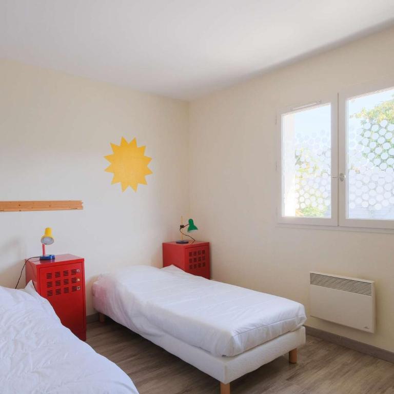 Villa 9 pers. avec piscine chauffée proche centre-ville, Biscarrosse - FR-1-877-38 - Villa - 11
