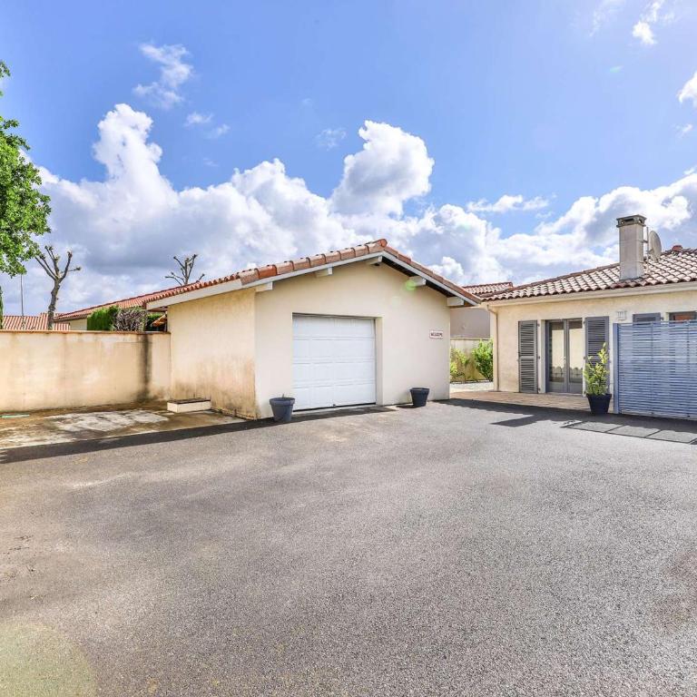 Villa 9 pers. avec piscine chauffée proche centre-ville, Biscarrosse - FR-1-877-38 - Villa - 21