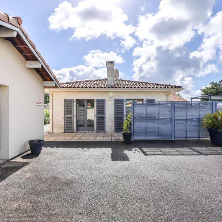 Villa 9 pers. avec piscine chauffée proche centre-ville, Biscarrosse - FR-1-877-38 - Villa - 22