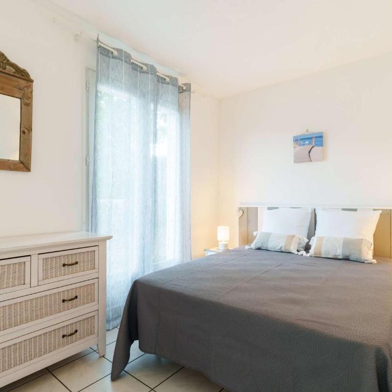 Maison 6 pers à Biscarrosse avec grande terrasse, 3 ch, jardin clos, classée 1 étoile - FR-1-877-39 - Maison de Vacances - 8
