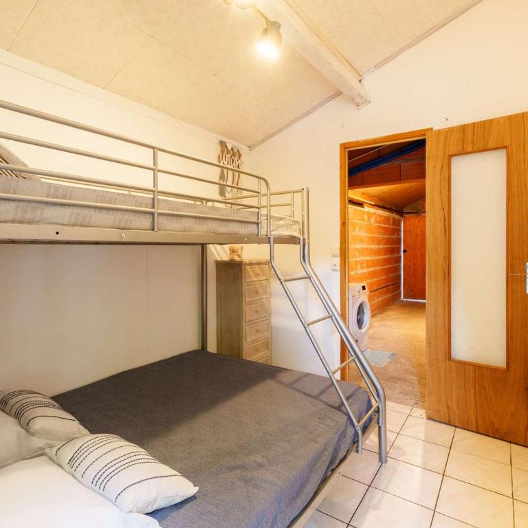 Maison 6 pers à Biscarrosse avec grande terrasse, 3 ch, jardin clos, classée 1 étoile - FR-1-877-39 - Maison de Vacances - 12