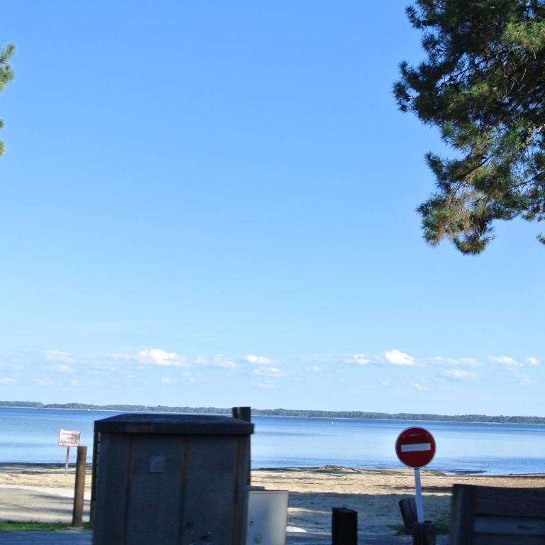 Maison 6 pers à Biscarrosse avec grande terrasse, 3 ch, jardin clos, classée 1 étoile - FR-1-877-39 - Maison de Vacances - 21