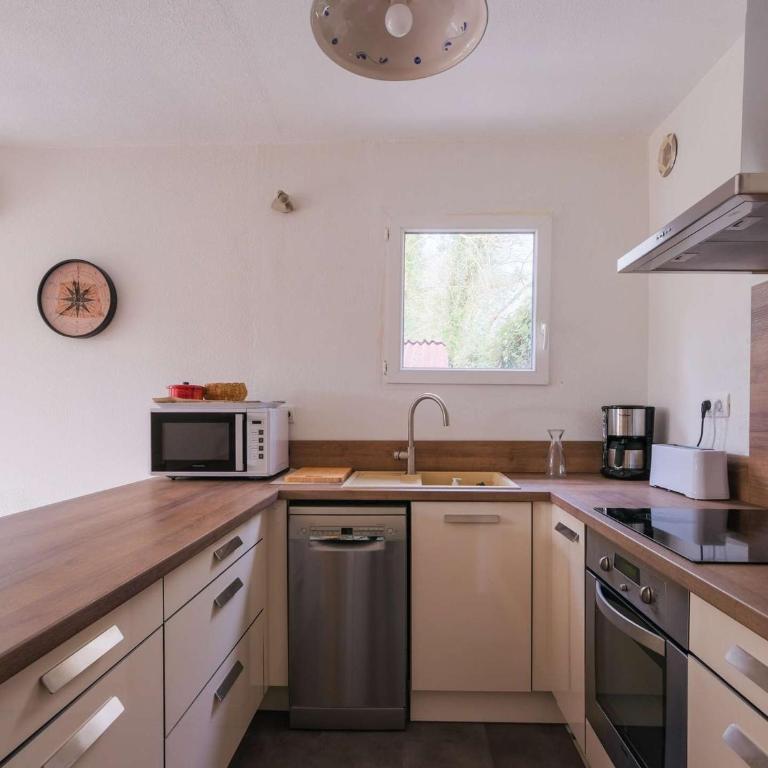 Joli T3 à Biscarrosse avec terrasse, jardin privatif, parking et wifi - proche lac et forêt - FR-1-877-44 - Appartement - 4