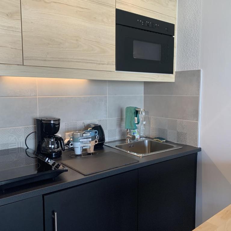 Studio Climatisé 2/3 pers avec Parking à Gruissan - FR-1-796-97 - Apartamento - 6