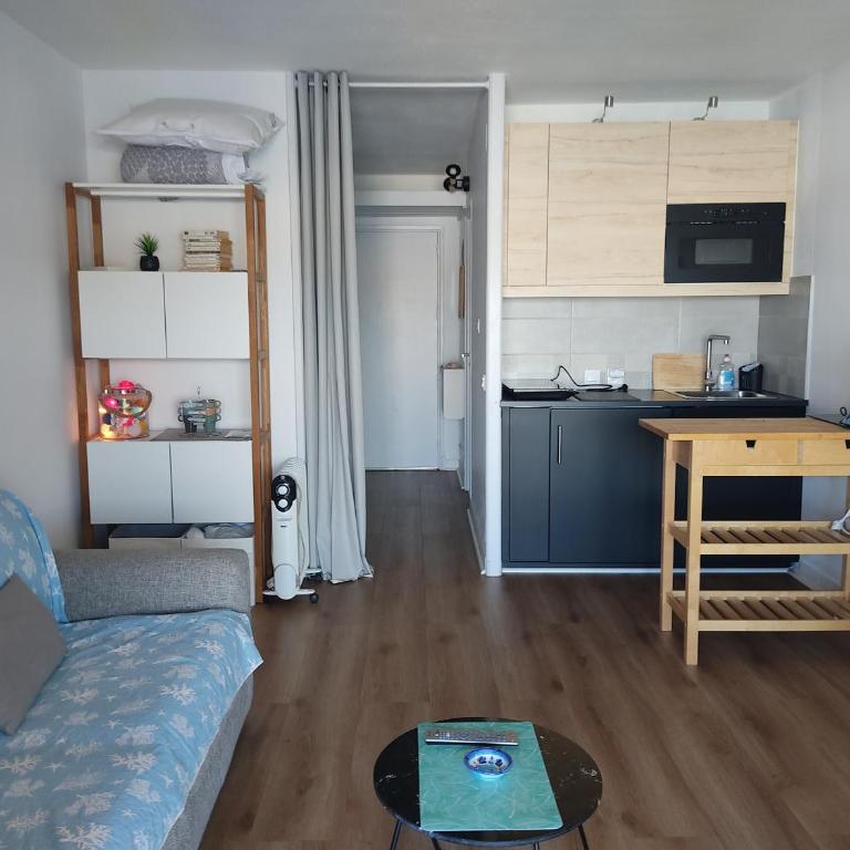 Studio Climatisé 2/3 pers avec Parking à Gruissan - FR-1-796-97 - Apartamento - 11