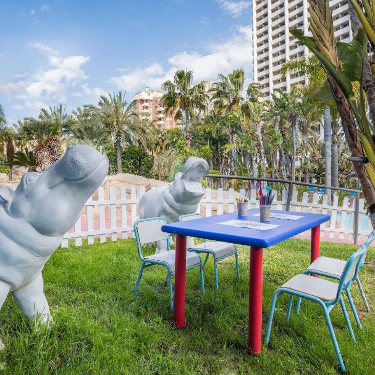 Meliá Benidorm - Habitación Familiar (2 adultos y 2 niños) - 5