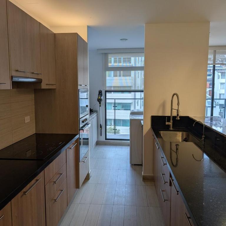Modern apartment with pool at Recoleta Tower Quito - Apartamento de 3 dormitorios - 9
