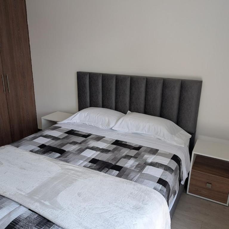 Modern apartment with pool at Recoleta Tower Quito - Apartamento de 3 dormitorios - 23