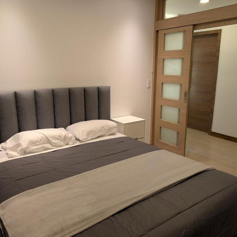 Modern apartment with pool at Recoleta Tower Quito - Apartamento de 3 dormitorios - 33