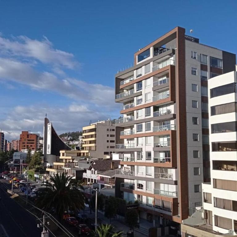 Modern apartment with pool at Recoleta Tower Quito - Apartamento de 3 dormitorios - 54