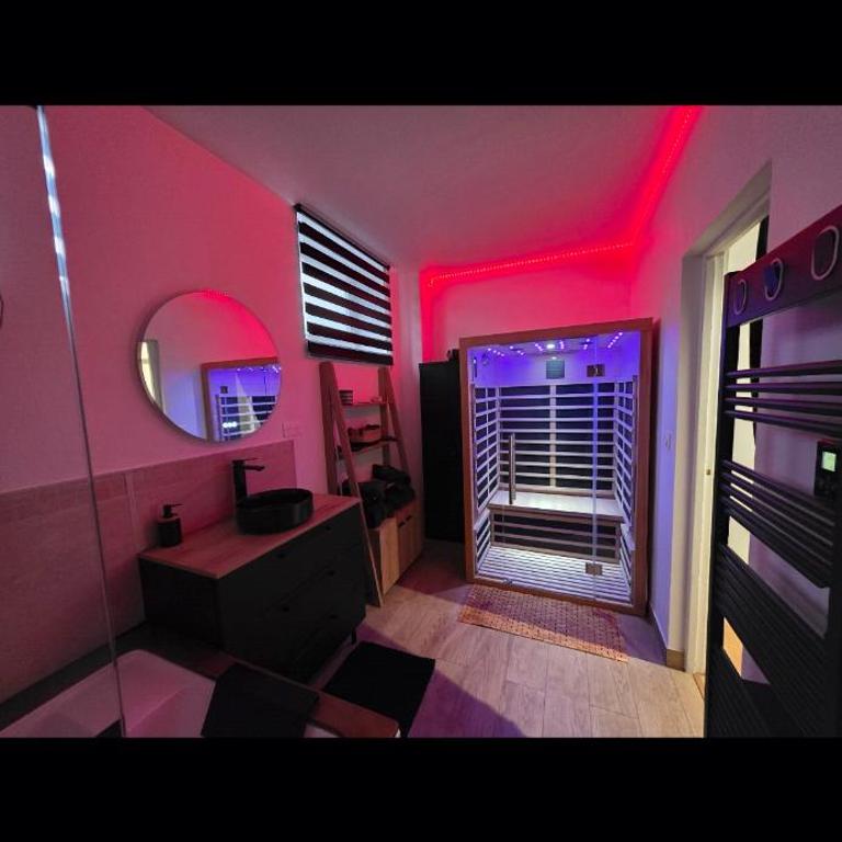Luxury Love Room with Private Spa & Sauna Havre de Plaisir - Apartment mit 1 Schlafzimmer - 20