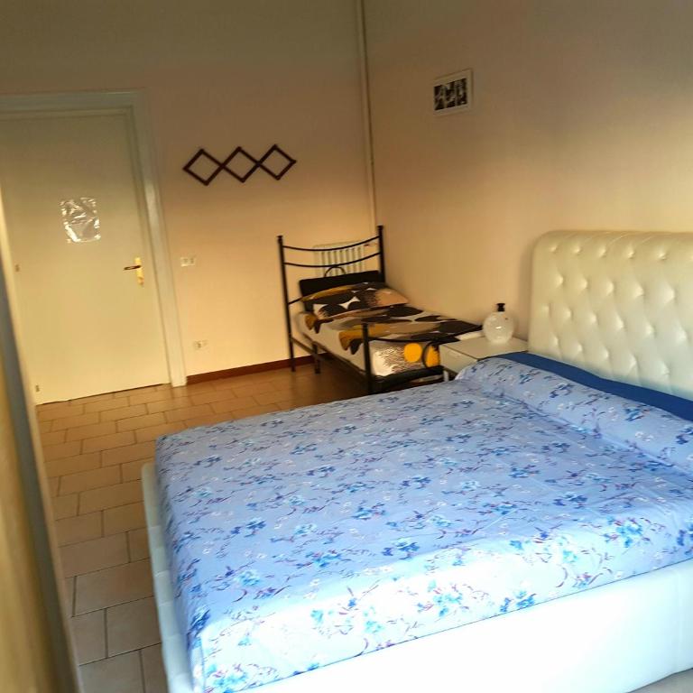 Nightstars B&B - Camera Matrimoniale con Letto Supplementare - 4
