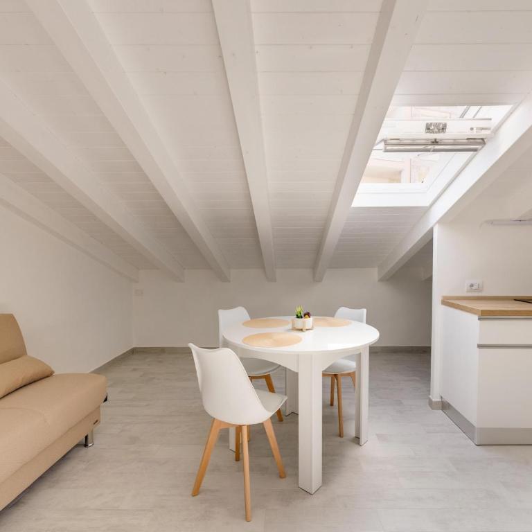 Brand new attic studio apartment, air conditioned - Appartamento - 13