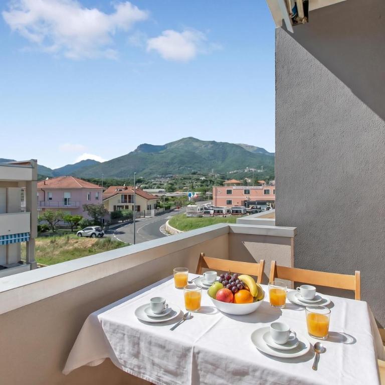 Appartamento Magenta - Apartment with Sunny Balcony - Happy Rentals - Apartment with Balcony - 2