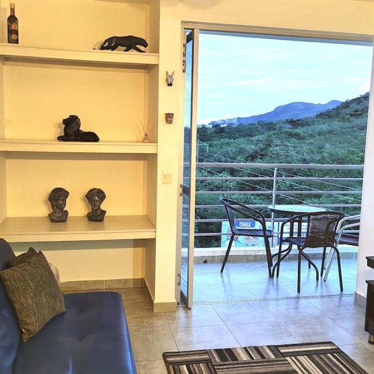 Apartamento con piscina y hermosa vista - Two-Bedroom Apartment - 9