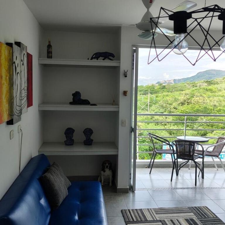 Apartamento con piscina y hermosa vista - Two-Bedroom Apartment - 10