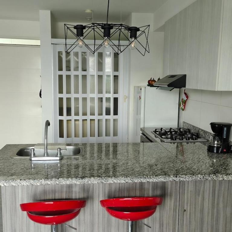 Apartamento con piscina y hermosa vista - Two-Bedroom Apartment - 17