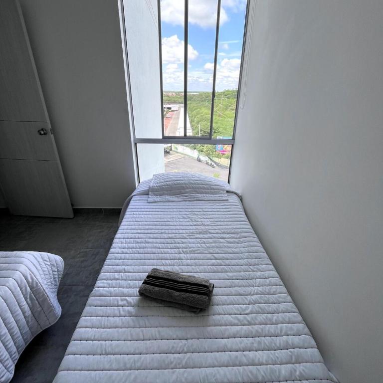 Apartamento con piscina y hermosa vista - Two-Bedroom Apartment - 13