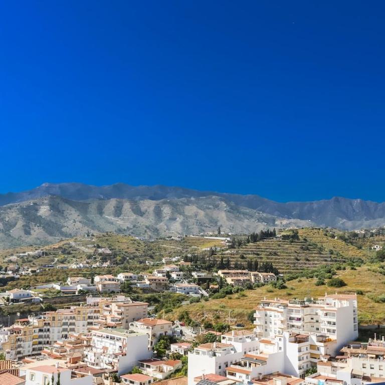Mediterranean Dream with Sea Views, Parking & Pool - Three-Bedroom Apartment with Sea View - 5