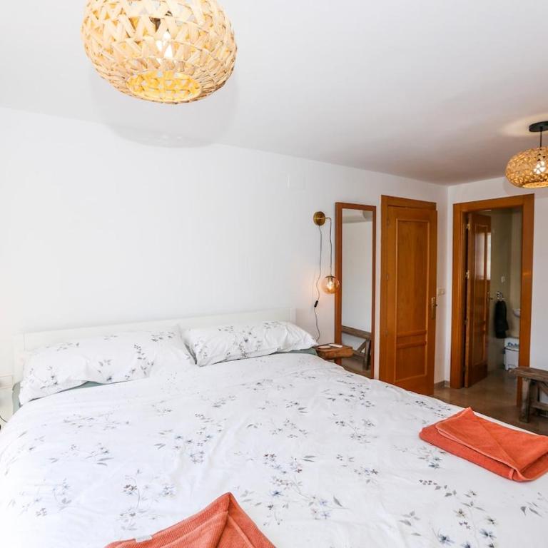 Mediterranean Dream with Sea Views, Parking & Pool - Three-Bedroom Apartment with Sea View - 14