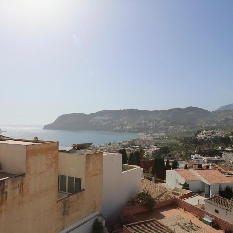 Mediterranean Dream with Sea Views, Parking & Pool - Three-Bedroom Apartment with Sea View - 16