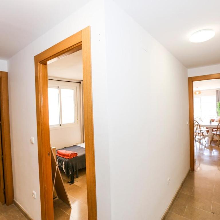 Mediterranean Dream with Sea Views, Parking & Pool - Three-Bedroom Apartment with Sea View - 25