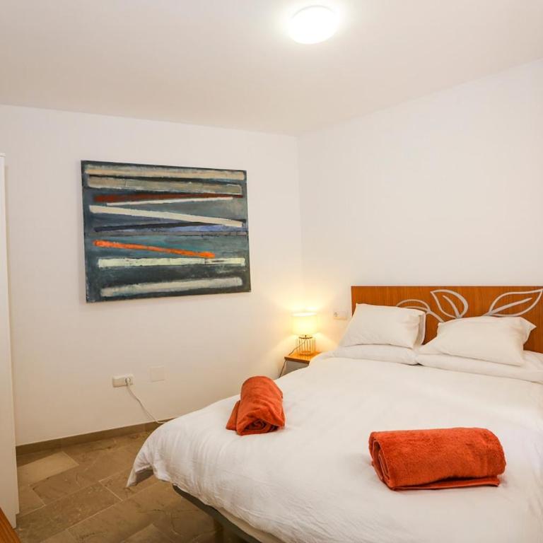 Mediterranean Dream with Sea Views, Parking & Pool - Three-Bedroom Apartment with Sea View - 27