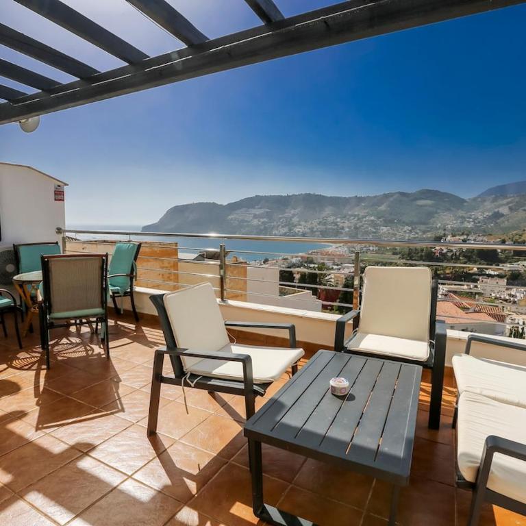 Mediterranean Dream with Sea Views, Parking & Pool - Three-Bedroom Apartment with Sea View - 32