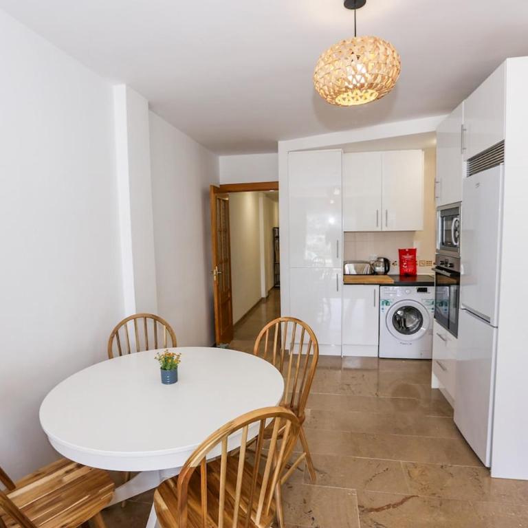Mediterranean Dream with Sea Views, Parking & Pool - Three-Bedroom Apartment with Sea View - 36