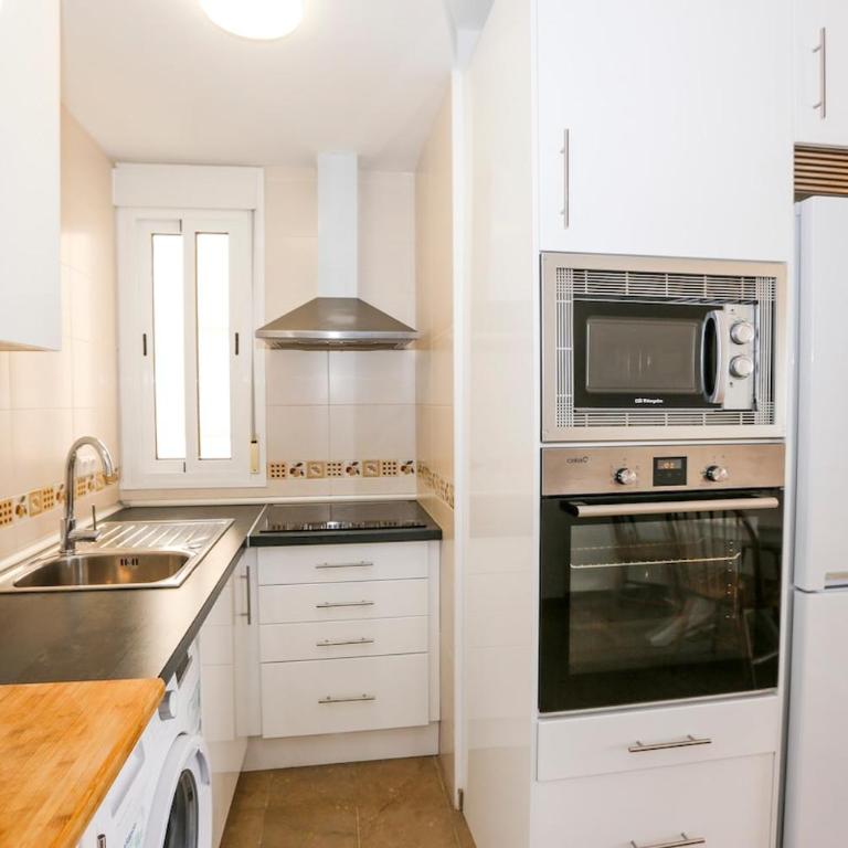 Mediterranean Dream with Sea Views, Parking & Pool - Three-Bedroom Apartment with Sea View - 45
